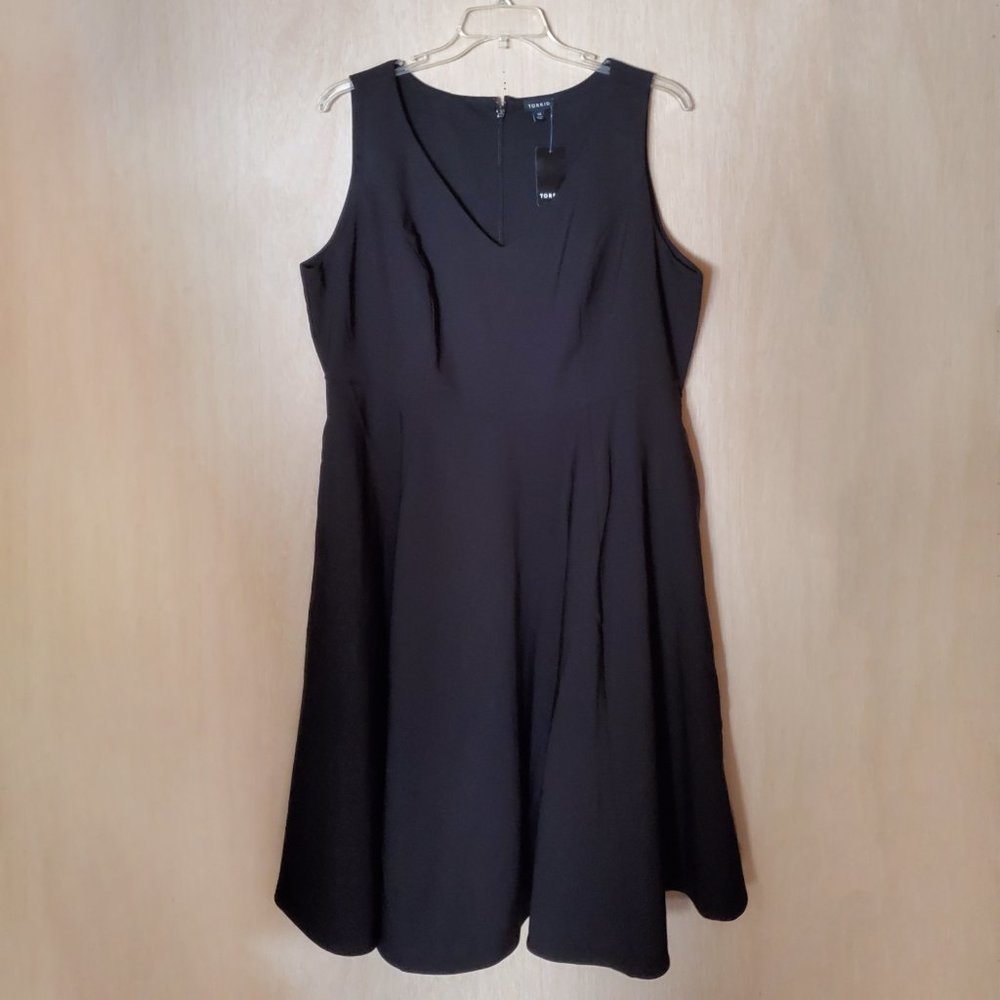 Torrid Black At The Knee Studio Refined Crepe Skater Dress, Size 14 NWT - Picture 2 of 7